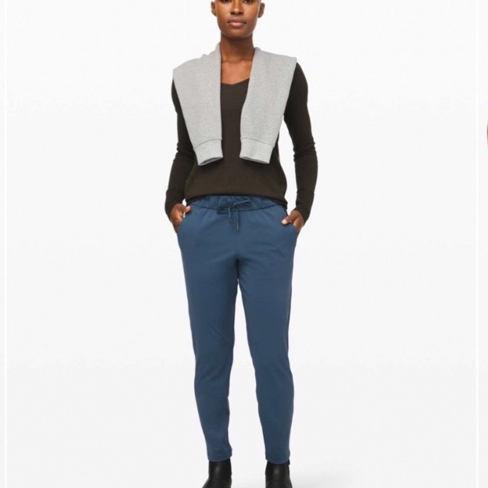 Lululemon On the Fly 7/8 Pant Iron Blue Luxtreme Drawstring Trousers Women Sz 10